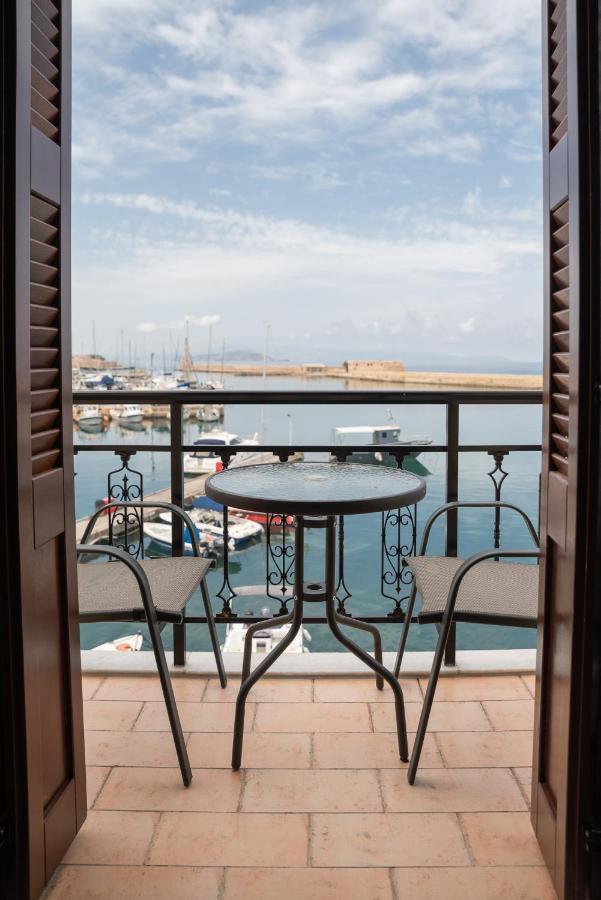 Destino Home Overlooking The Venetian Port Of Chania Chania  ภายนอก รูปภาพ