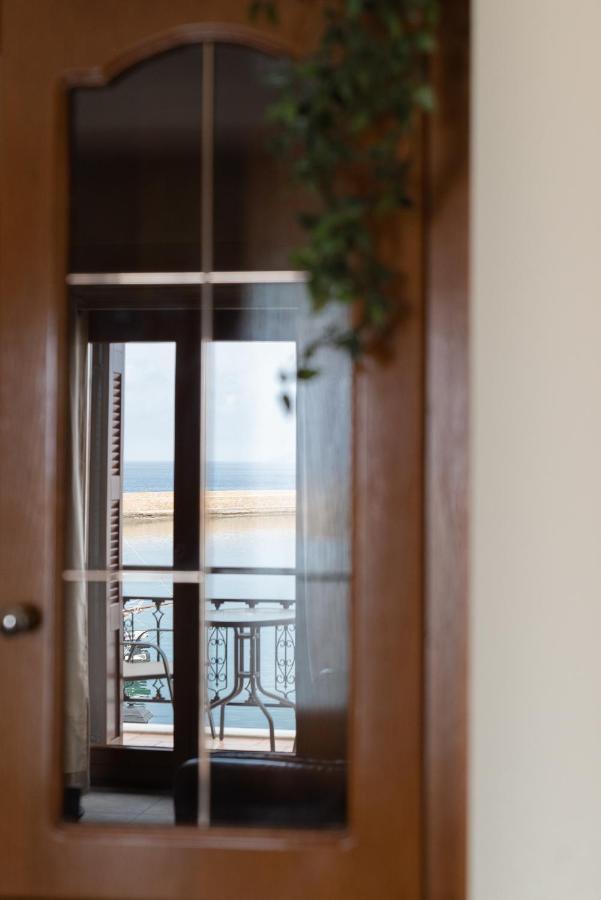 Destino Home Overlooking The Venetian Port Of Chania Chania  ภายนอก รูปภาพ