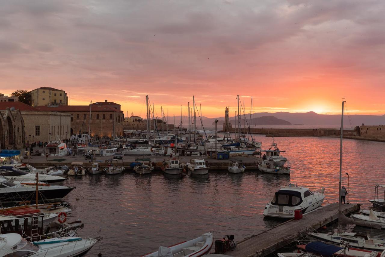 Destino Home Overlooking The Venetian Port Of Chania Chania  ภายนอก รูปภาพ