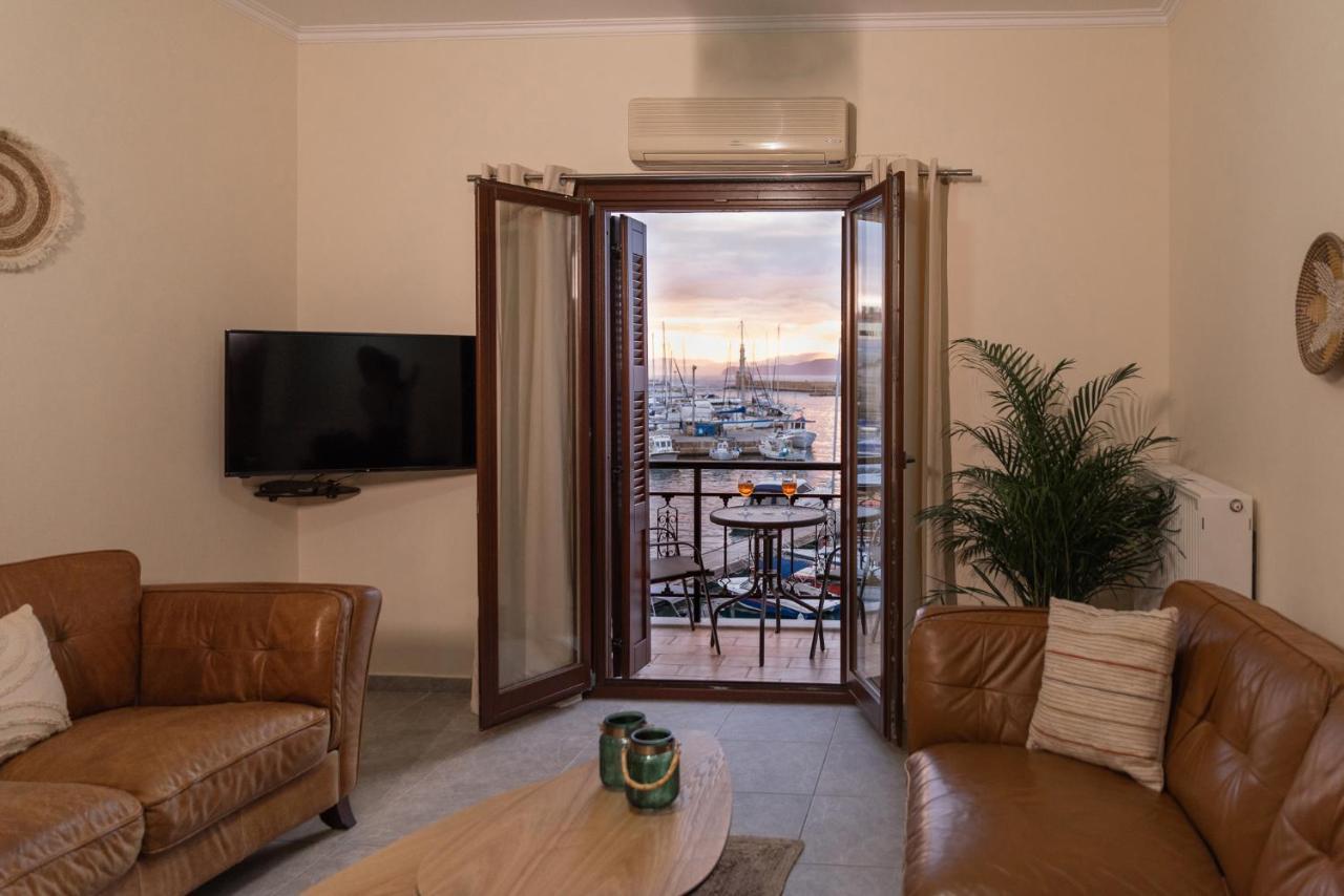 Destino Home Overlooking The Venetian Port Of Chania Chania  ภายนอก รูปภาพ