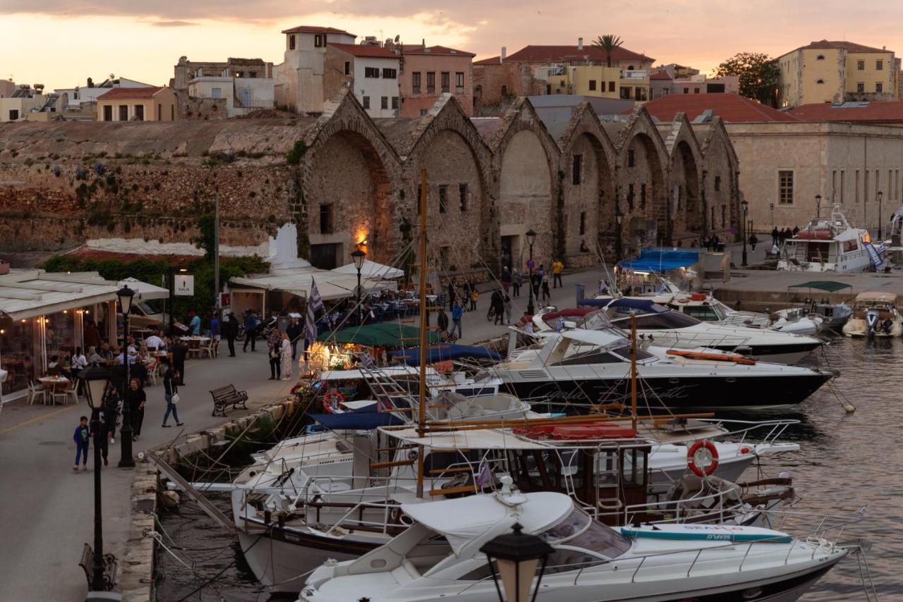 Destino Home Overlooking The Venetian Port Of Chania Chania  ภายนอก รูปภาพ