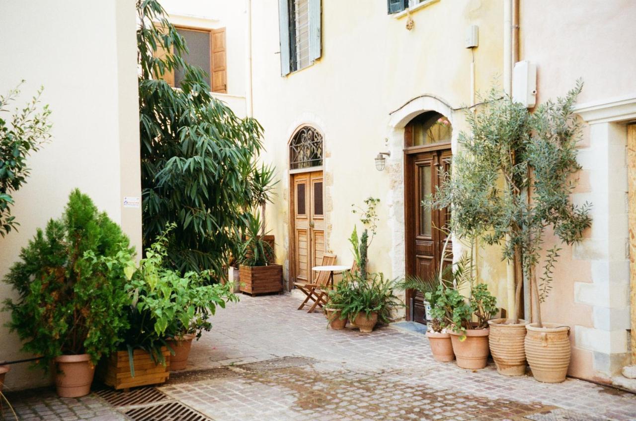 Destino Home Overlooking The Venetian Port Of Chania Chania  ภายนอก รูปภาพ